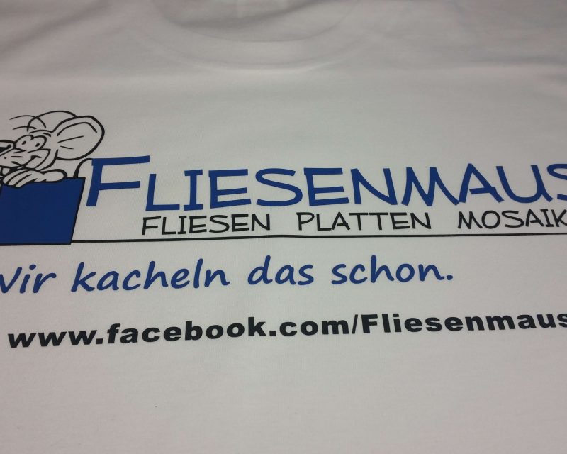 Firmenlogo-auf-Shirts-Fliesenmaus