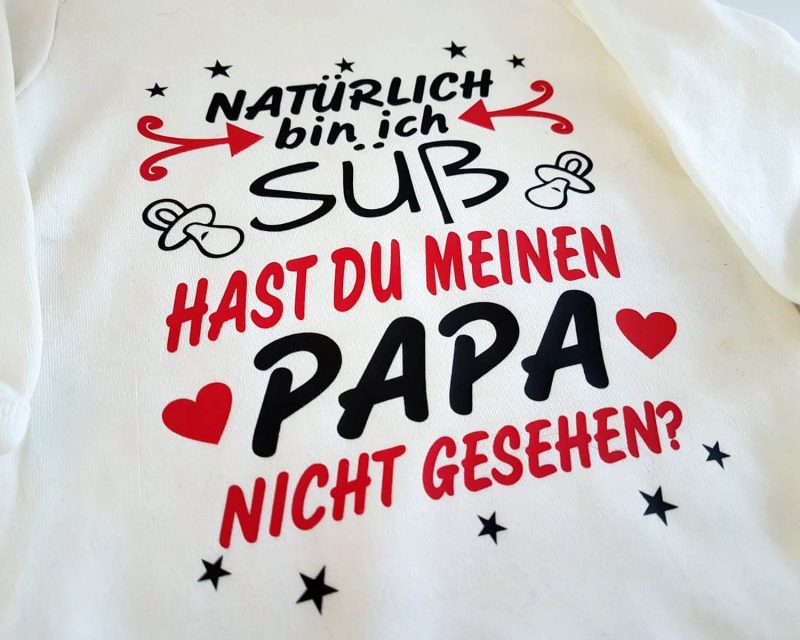 Ihr Bekannten bekommen ein Baby? Schenken Sie einen Strampler mit individuellem Motivdruck wie hier zu sehen.