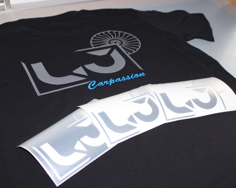 T-Shirts und Aufkleber für einen Tuning-Fan.