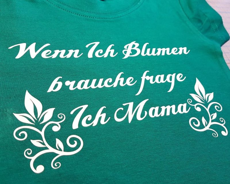Wunschmotivdruck auf einem mitgebrachten Kindershirt
